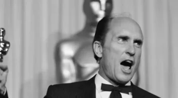 رحيل الأسطورة روبرت دوفال.. نجم فيلم العراب يغادر عالمنا عن عمر ناهز 95 عامًا